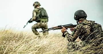 Rusların iki tankı və iki zirehli döyüş maşını yandırılıb...