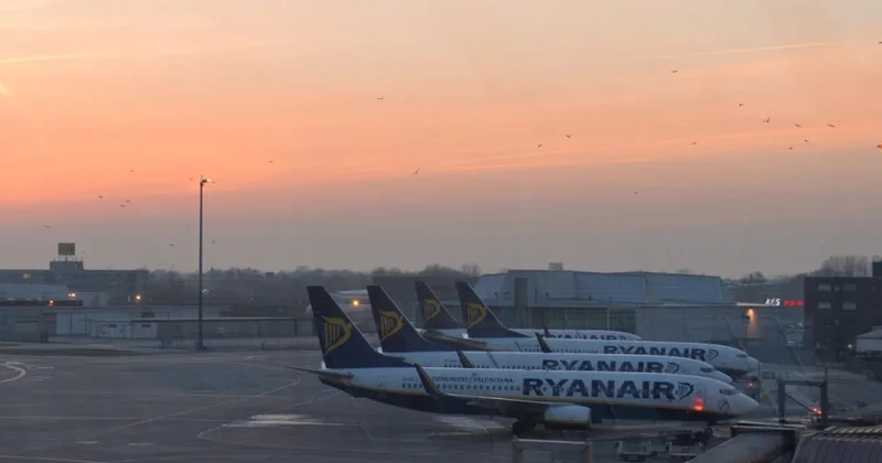 Almaniyanın Bremen şəhərinin aeroportu üzərində dron müşahidə edilib
