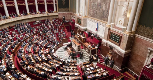 Франция может не уложиться в сроки утверждения бюджета на 2026 год