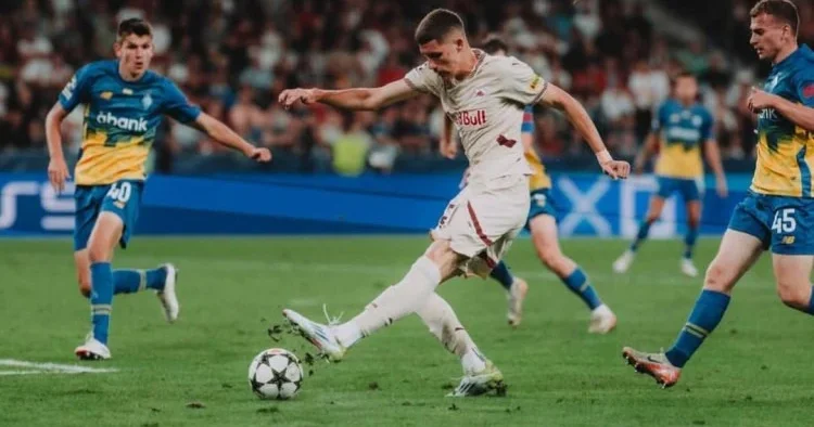 Liverpul heyətini serb forvardla gücləndirmək istəyir