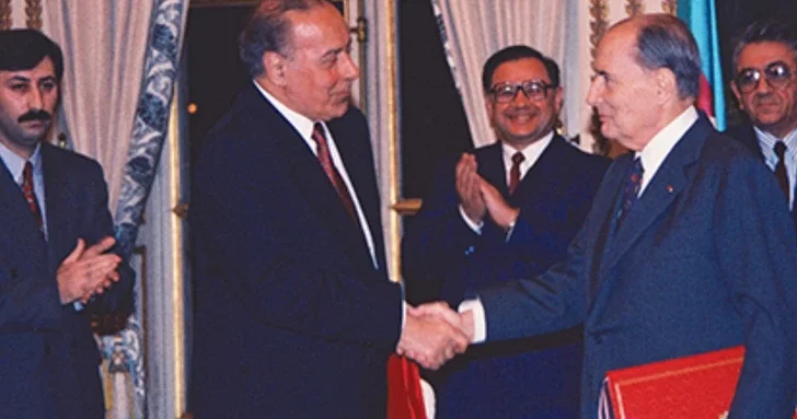 Экс премьер Азербайджана: Миттеран лично пригласил Гейдара Алиева во Францию