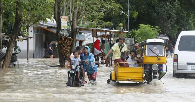 Filippin təşvişdə: “Kalmaegi” tayfunu yaxınlaşır
