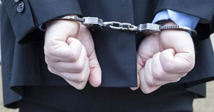 Hədəqorxu ilə rüşvət alan meşəbəyi HƏBS EDİLDİ