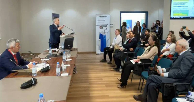 Azərbaycanlı həkimlər Astanada keçirilən tədbirdə təcrübə mübadiləsi aparıblar