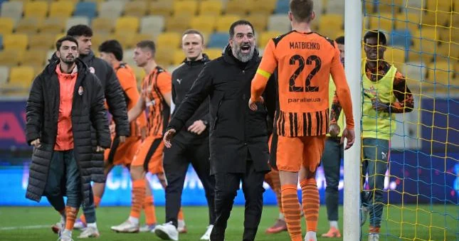 Kubokdakı məğlubiyyətin əvəzini liderlik oyununda çıxdı