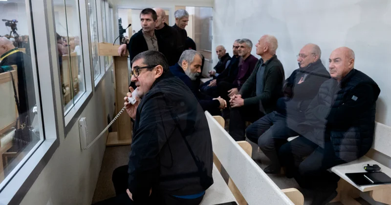 Arayikgilin məhkəməsində prokurorların çıxışı başladı Fotolar