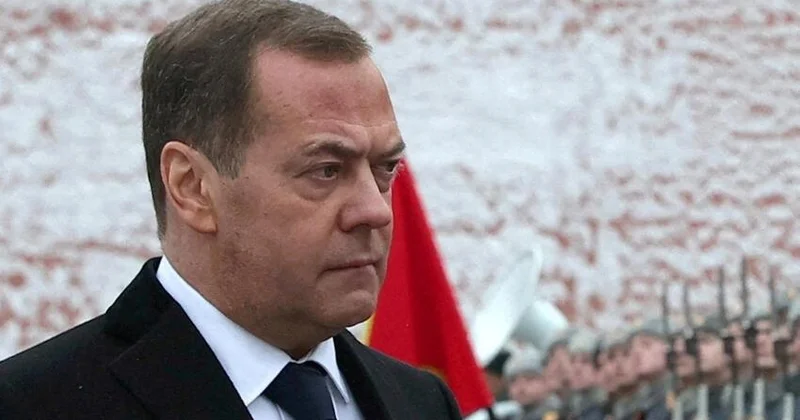 Dmitri Medvedev Ukraynanı “əzəli rus torpaqları” adlandırdı
