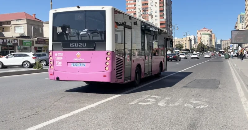 Xüsusi zolaqdan istifadə etməyən avtobus sürücüləri