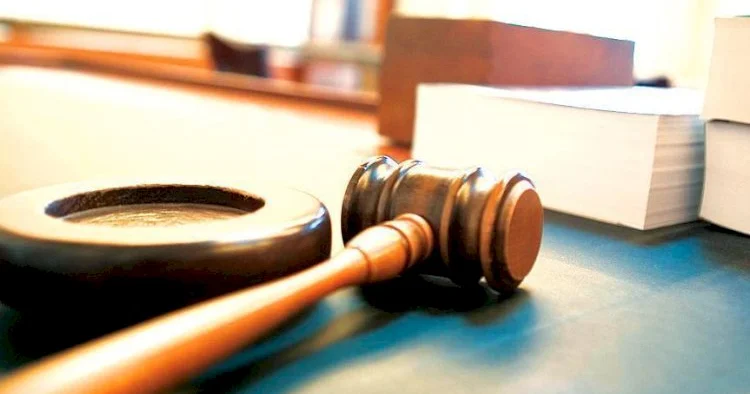 Bakıda qızının porno görüntülərini yayan anaya hökm oxundu