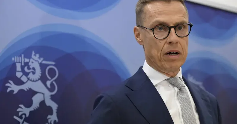 Finlandiya Prezidenti Putin və Tramp arasında noyabrda görüş keçirməyi təklif etdi