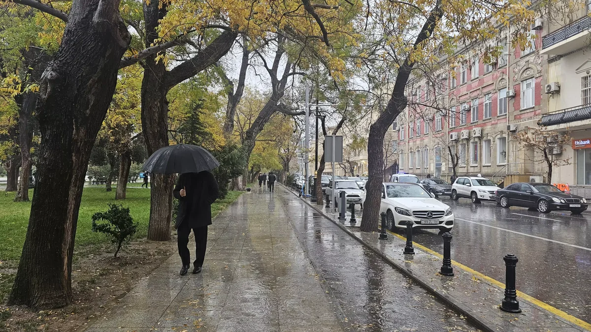 Leysan xarakterli yağış fasilələrlə dekabrın 4ü səhərədək davam edəcək