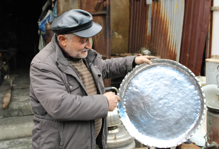 Gəncədə yaşayan misgər lahıçlı babasının sənətini yaşadır AZƏRTAC