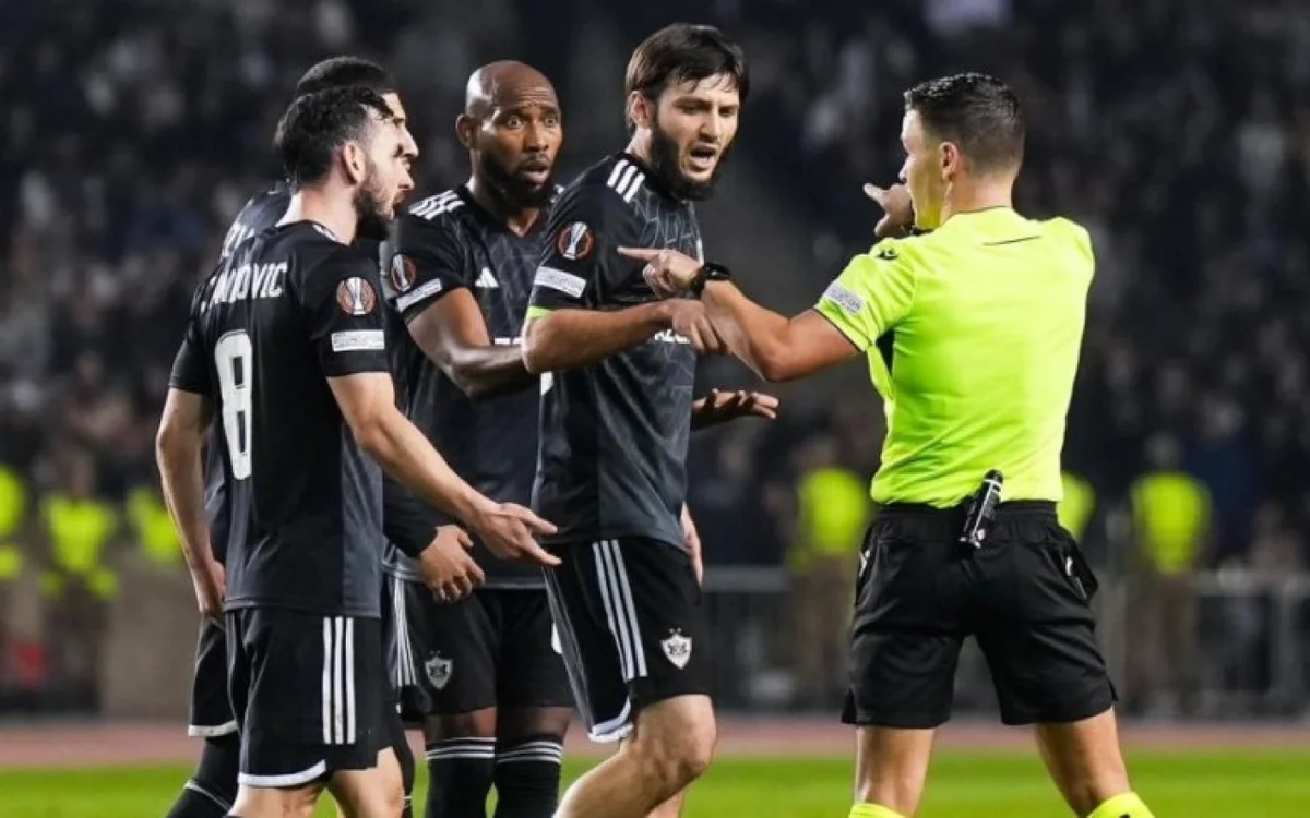 Qarabağ Ayaksla oyuna görə cərimələndi