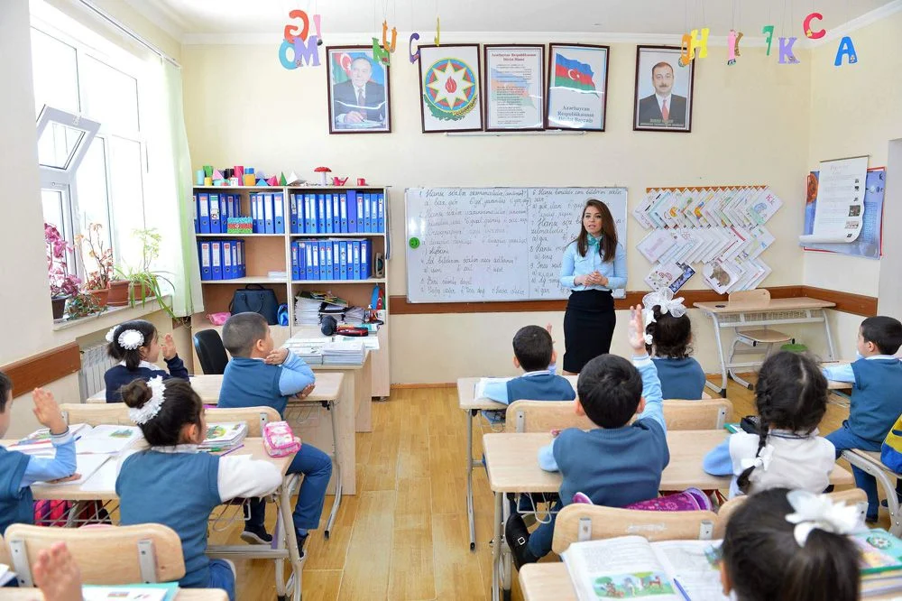 “Hər 10 müəllimdən 9u ünsiyyət qura bilmir” Ekspertdən sərt sözlər