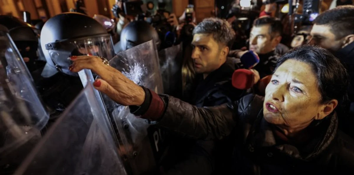 Zurabişvili aksiyalara müdaxilə edən polis xüsusi təyinatlılarına narkotik verildiyini iddia edib AzPolitika onlayn siyasiictimai qəzet