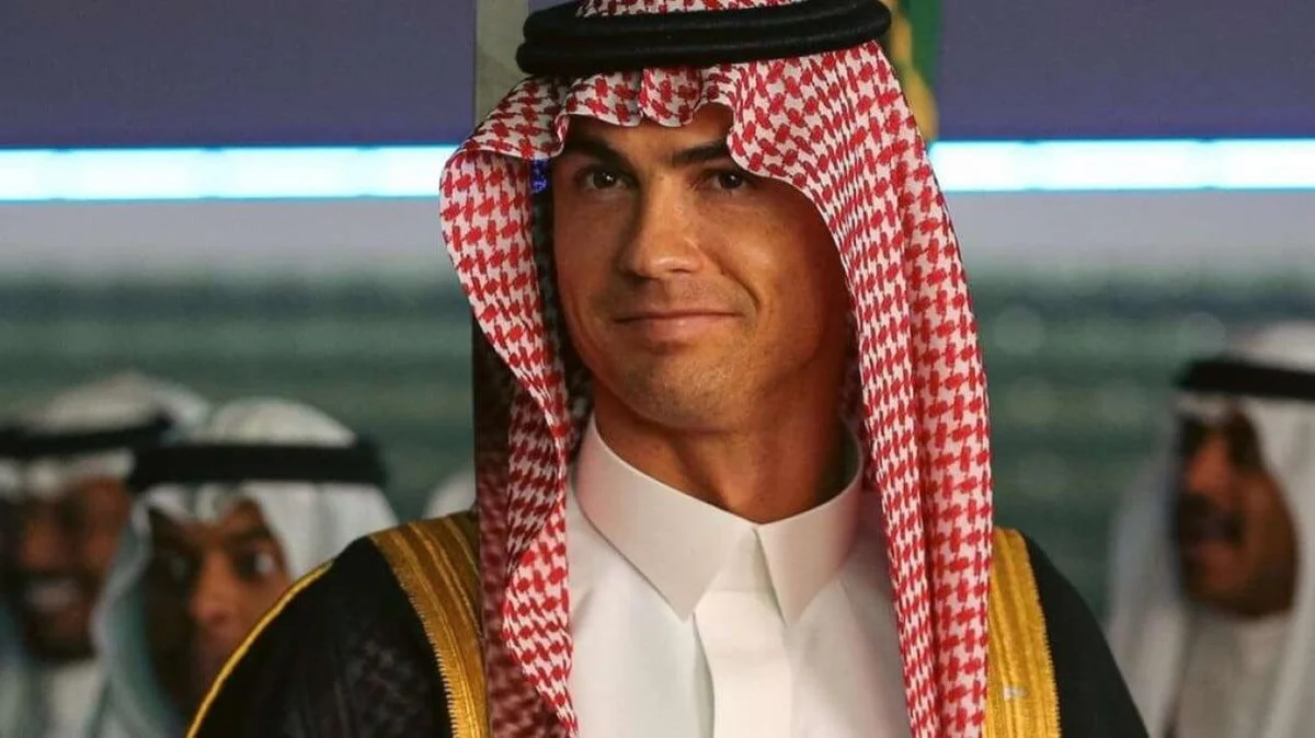 Ronaldo namaz qılmağa hazırlaşır