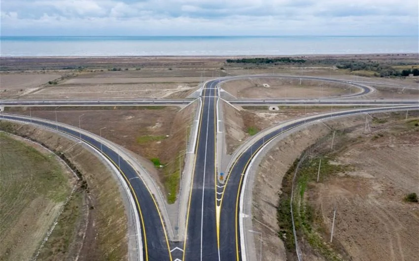 525ci qəzet Rusiyanı Azərbaycanla birləşdirən avtomobil yolu 2030cu ilə qədər dördzolaqlı olacaq