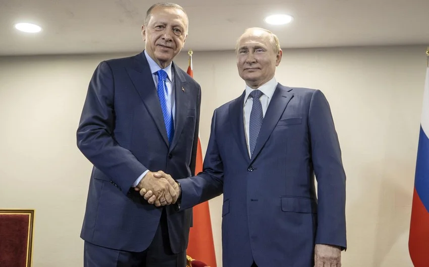 Ərdoğanla Putin telefonda danışdı: Suriyada xos deyil, əminamanlıq görmək istəyirik