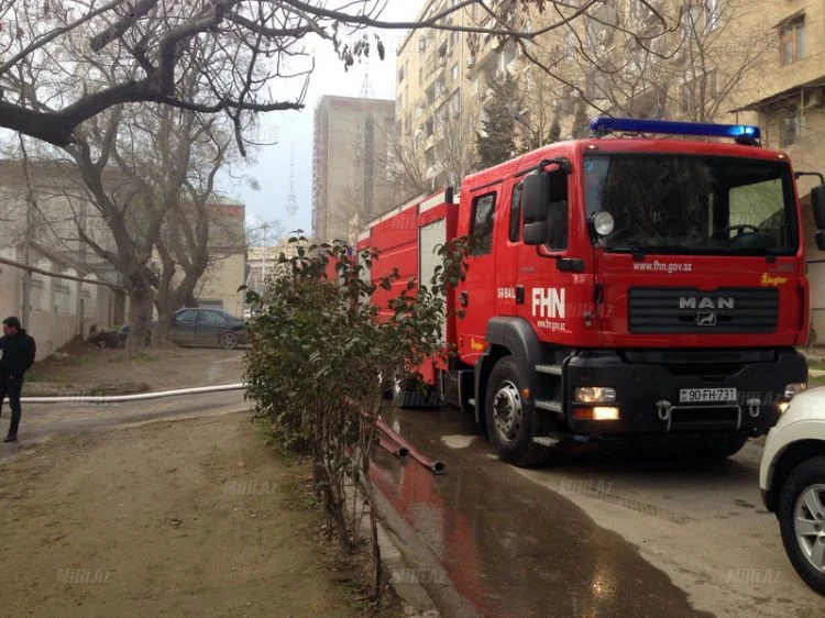 Xırdalanda çoxmərtəbəli yaşayış binasında YANĞIN