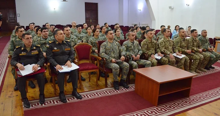 В азербайджанской армии проводится тренинг для психологов