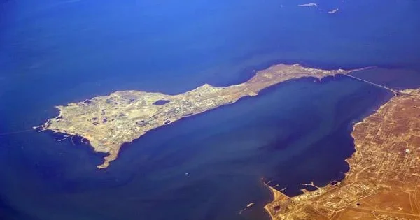 Азеркосмос : Острова Гум и Пираллахи рискуют превратиться в полуострова