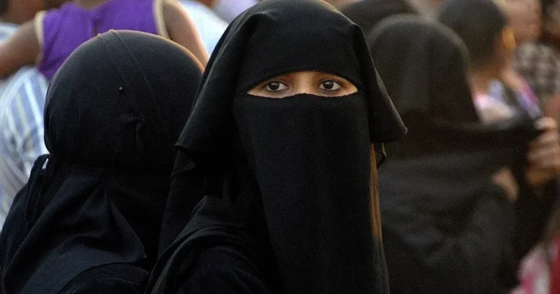 Niqab geyinənlər cərimə ödəyəcəklər