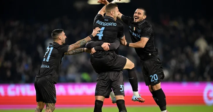 Наполи обыграл Кальяри и вышел в четвертьфинал Кубка Италии