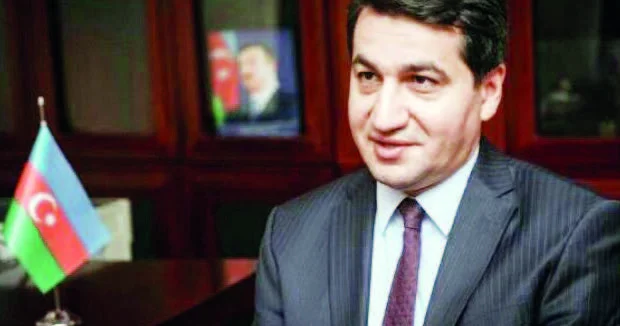 Hikmət Hacıyev “EU Today”ə və jurnalistlərə müsahibə verib