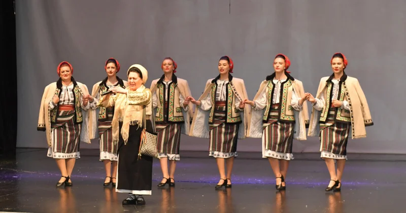 Musiqili Teatrda Rumıniya folklor gecəsi keçirildi