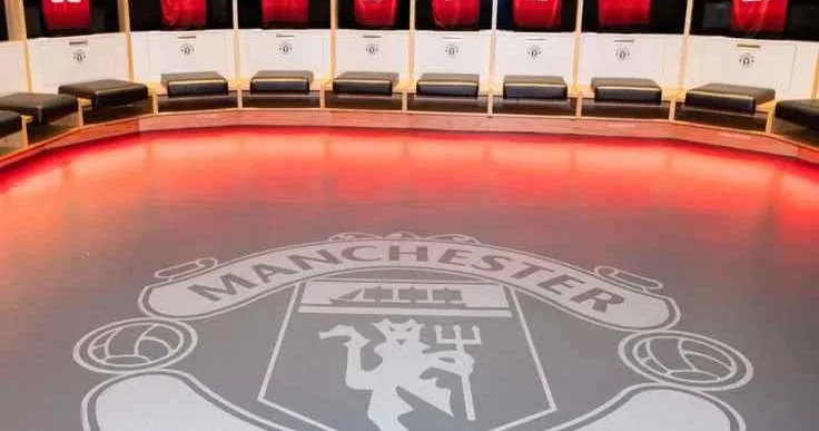 Mançester Yunayted stadionunda dindarlar üçün otaq yaratdı