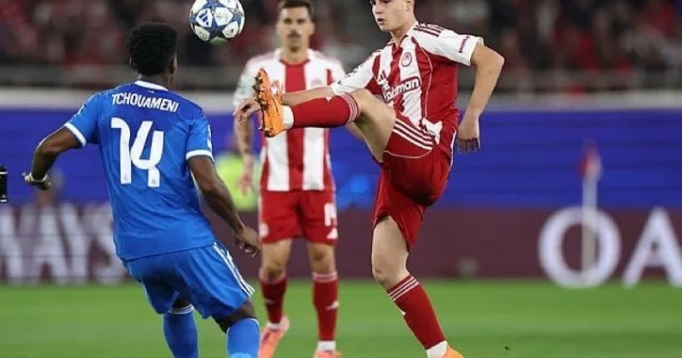 Yunan futbolçu nəhəng klubların HƏDƏFİNDƏ