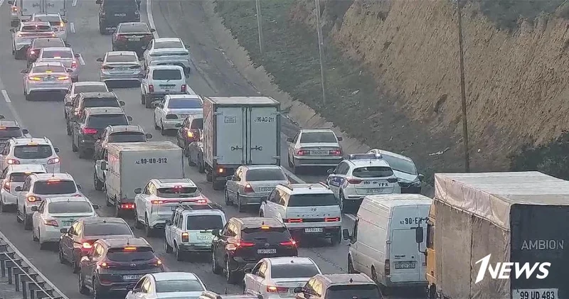 Из за аварии затруднено движение в сторону Локбатана ФОТО