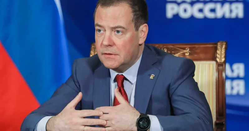 Medvedev bu təşkilatı Moskvanın düşməni elan etdi