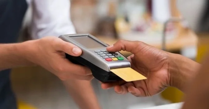 Restoranlarda müştəridən niyə xidmət haqqı alınır?