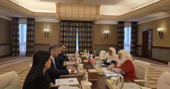 Hesablama Palatasının sədri Malayziya Milli Audit İdarəsinin rəhbəri ilə görüşüb