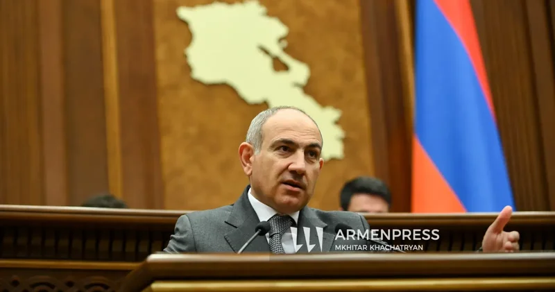 Baş nazir: Sizdən böyük satqın yoxdur!