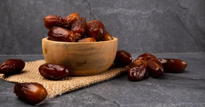 Kişmiş və qayısı deyil ən güclü enerji mənbəyi xurmadır
