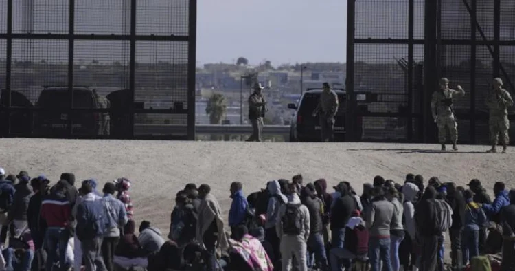ABŞ dan 2 milyon miqrant deportasiya edilib