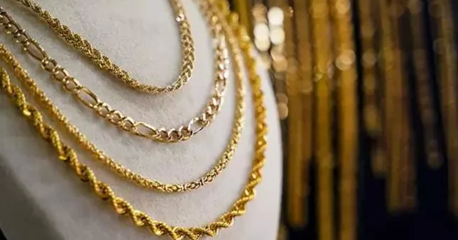 Qeyri adi oğurluq 33 minlik qızıl boyunbağını uddu