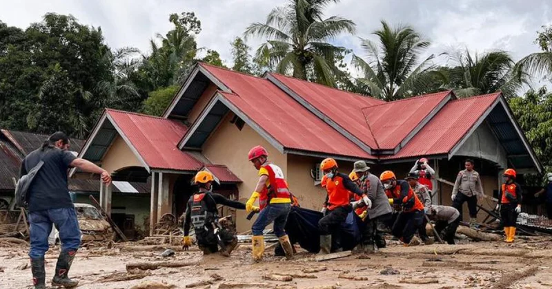 İndoneziyada daşqının nəticələrini aradan qaldırmaq üçün yanacaq və vəsait çatışmır