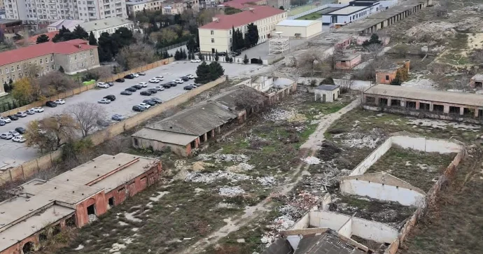 “Salyan kazarması” yenə zibil bazasına çevrilib FOTO