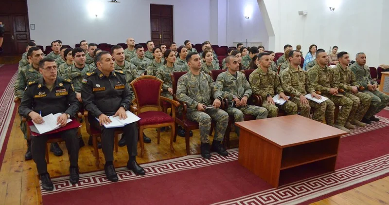 Azərbaycan Ordusunda psixoloqlar üçün təlim keçirilir FOTO