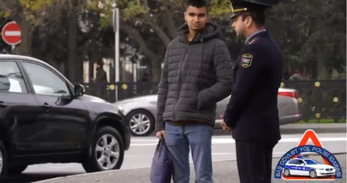 Yol polisi qayda pozan piyadaları belə yaxaladı VİDEO