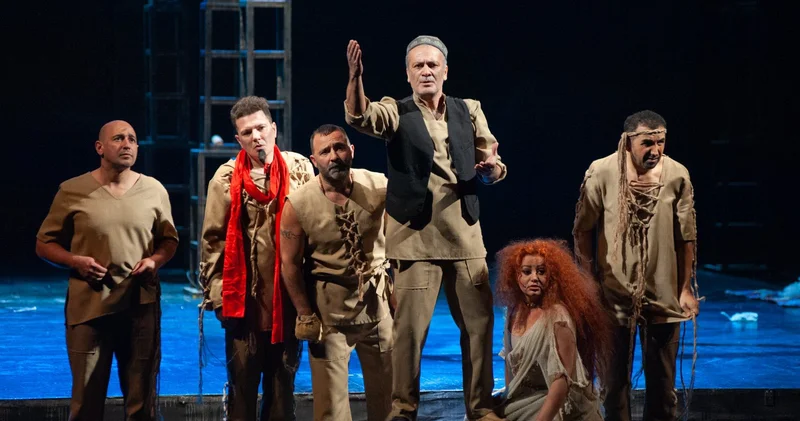 Скончался после спектакля в 41 год... В Баку представлен спектакль Сборище сумасшедших к 80 летию Самандара Рзаева (ФОТО)