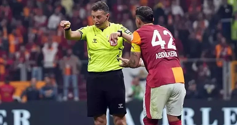 Qalatasaray derbinin hakimindən TFF yə şikayət etdi!