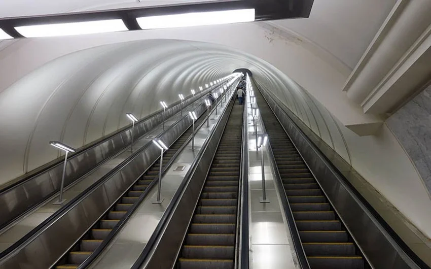 “Xətai” metrosunda eskalator dayandı Araşdırmalar BAŞLADI