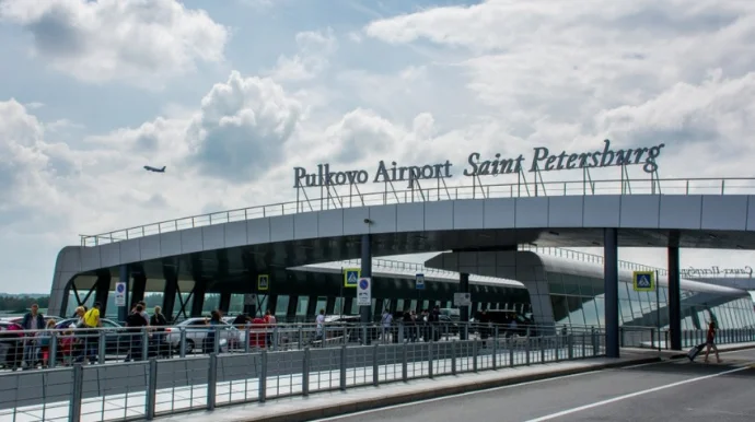 SanktPeterburq aeroportunun fəaliyyəti müvəqqəti dayandırılıb