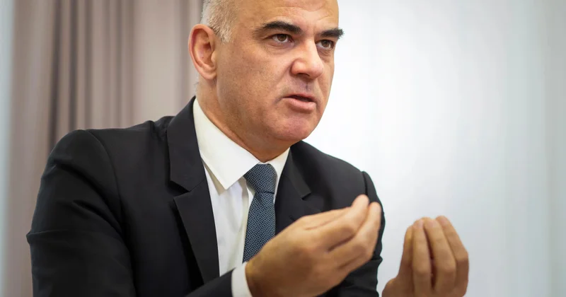 И вашим и нашим: в Европе уклонились от оценки действий США