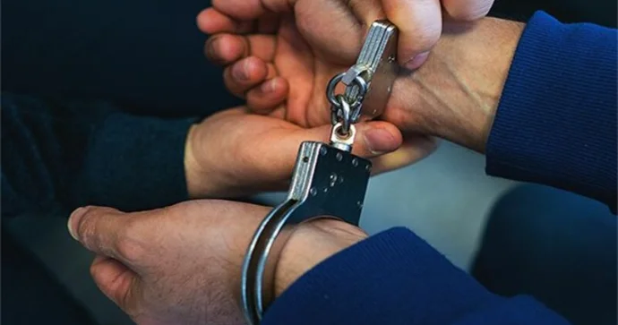 Bakıda atasının telefonunu oğurlayıb satan gənc həbs olunub