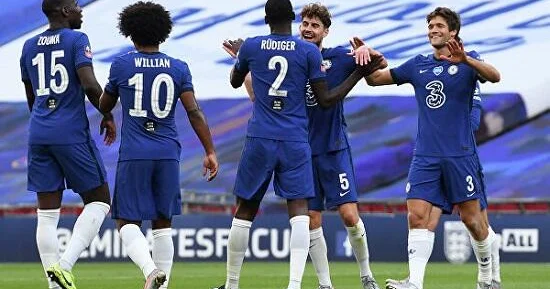 Mançester Siti Çelsi ilə oyunda qələbəni əldən verdi